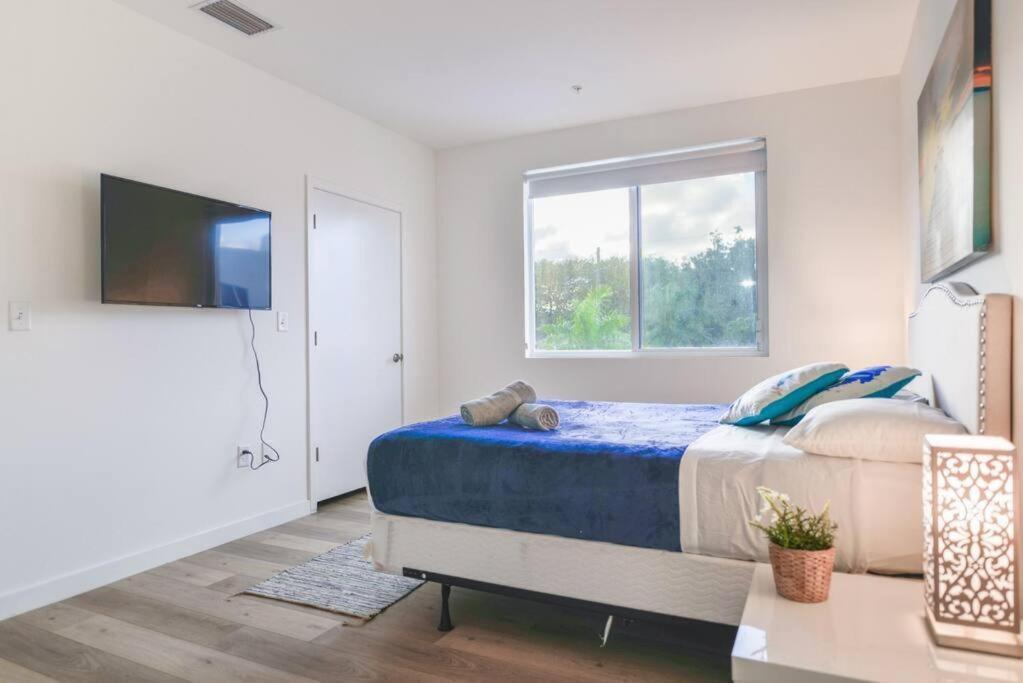 마이애미 Amazing Town House 15 Min From The Beach Wfree Parking 빌라 외부 사진